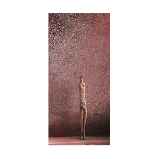 Kunstgucker vor Rot.